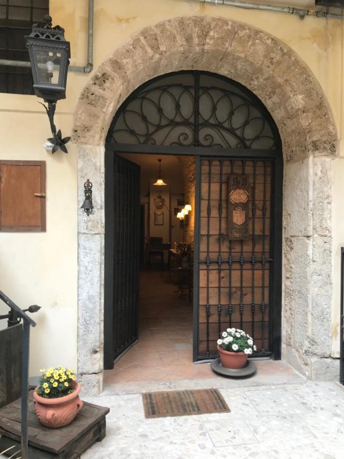 سورا Le Prigioni Del Palazzo B&B المظهر الخارجي الصورة