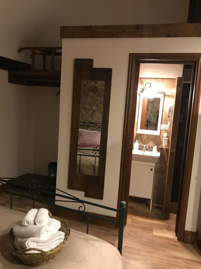 سورا Le Prigioni Del Palazzo B&B المظهر الخارجي الصورة