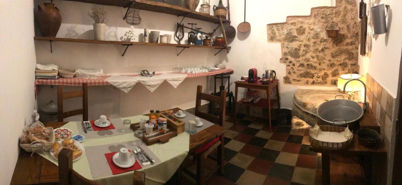 سورا Le Prigioni Del Palazzo B&B المظهر الخارجي الصورة