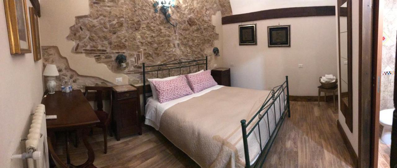 سورا Le Prigioni Del Palazzo B&B المظهر الخارجي الصورة