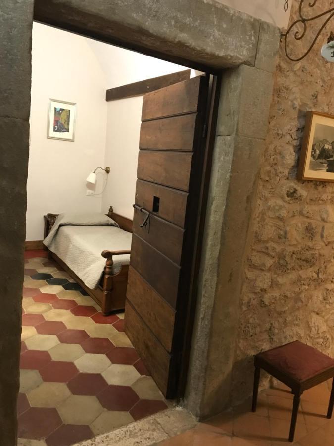 سورا Le Prigioni Del Palazzo B&B المظهر الخارجي الصورة