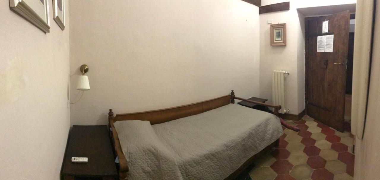 سورا Le Prigioni Del Palazzo B&B المظهر الخارجي الصورة