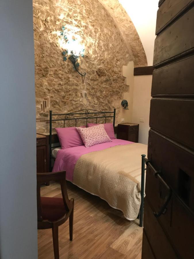 سورا Le Prigioni Del Palazzo B&B المظهر الخارجي الصورة