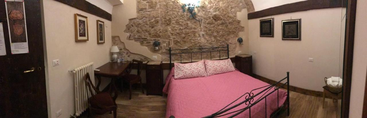 سورا Le Prigioni Del Palazzo B&B المظهر الخارجي الصورة