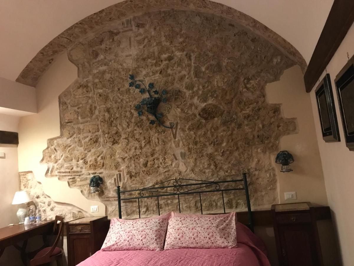 سورا Le Prigioni Del Palazzo B&B المظهر الخارجي الصورة