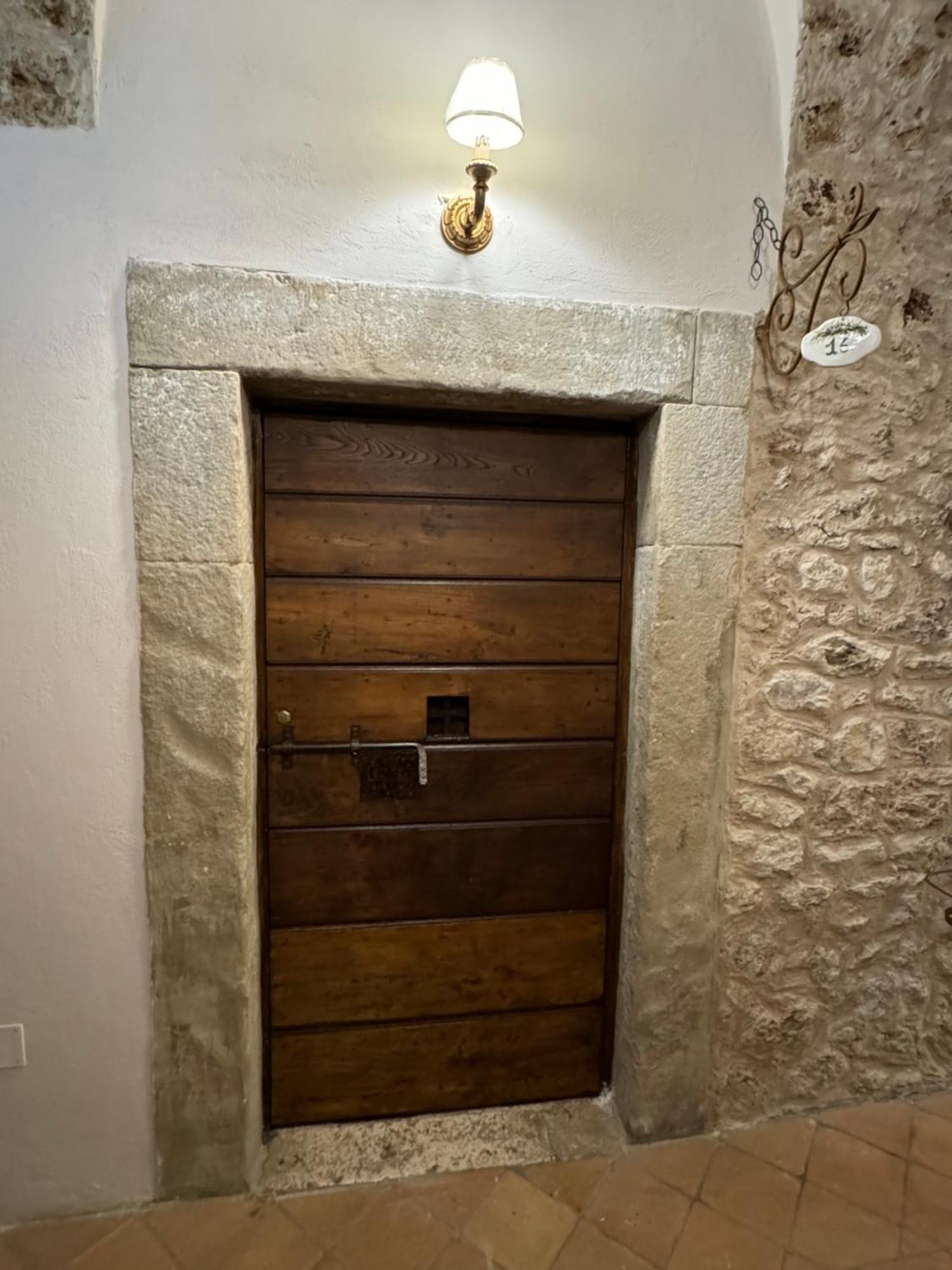 سورا Le Prigioni Del Palazzo B&B المظهر الخارجي الصورة