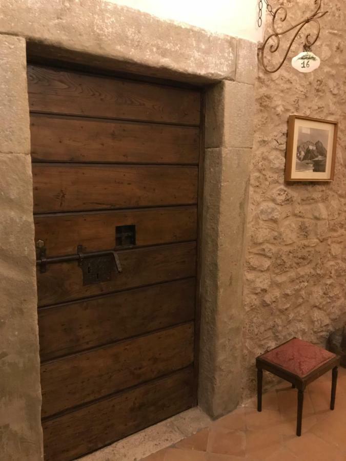 سورا Le Prigioni Del Palazzo B&B المظهر الخارجي الصورة