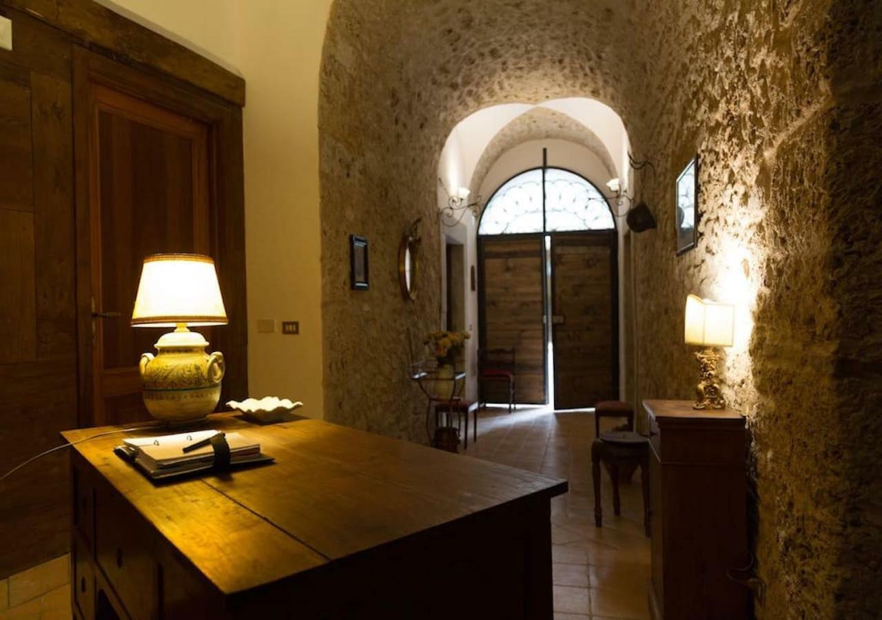 سورا Le Prigioni Del Palazzo B&B المظهر الخارجي الصورة