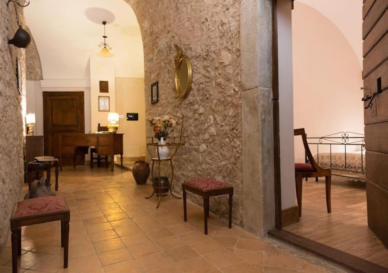 سورا Le Prigioni Del Palazzo B&B المظهر الخارجي الصورة
